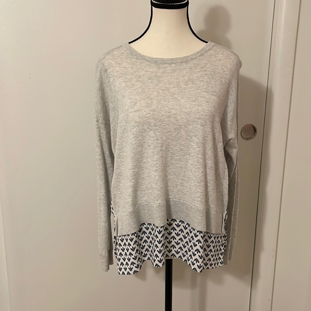 Loft Outlet Faux Layered Pullover Sweater Bug Print Petite Large Light Gray EUC
